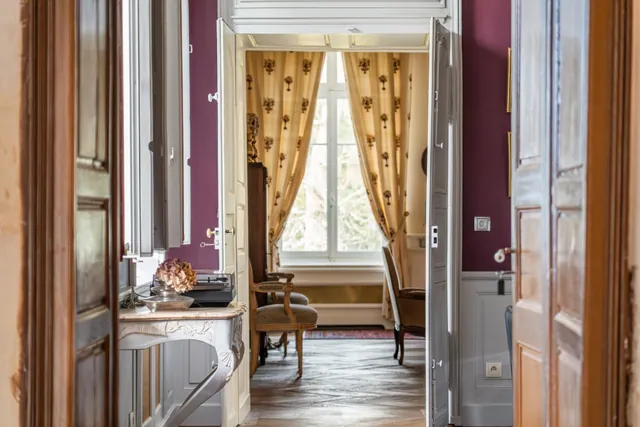 Château 18 pièces, 520 m² à Saint-Gervais-en-Vallière, photo 6 sur 10