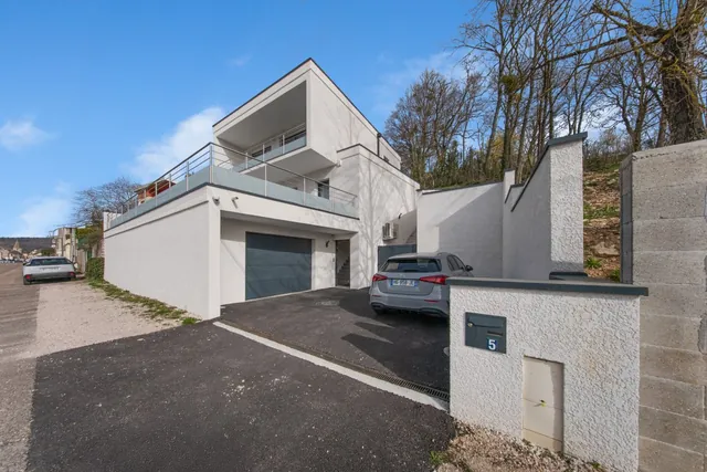 Maison 5 pièces, 153 m² à Plombières-lès-Dijon, photo 1 sur 13