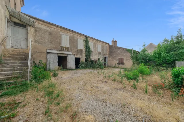 Maison 3 pièces, 340 m² à Bragny-sur-Saône