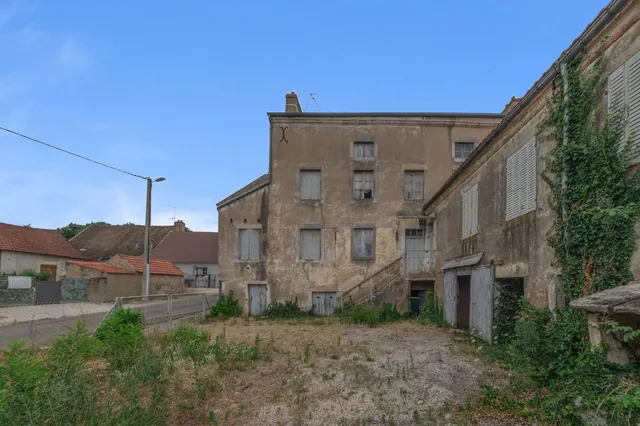 Maison 3 pièces, 340 m² à Bragny-sur-Saône, photo 3 sur 24