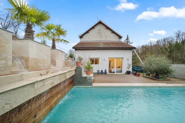 Maison 6 pièces, 132,37 m² à Bèze, photo 2 sur 12